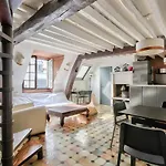 Charming Apartment For 4 People - Paris 4Eme