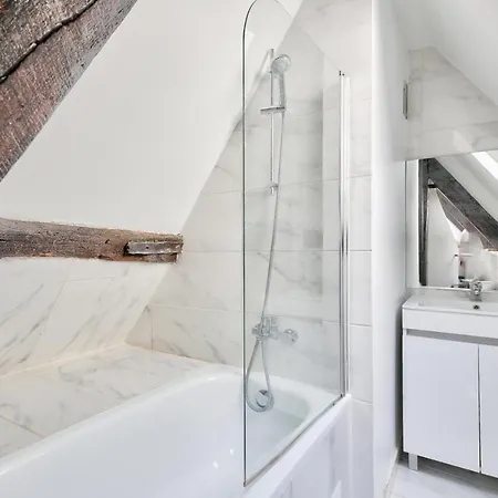Charming For 4 People - 4eme Appartamento